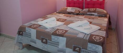 4 camere, ferro/asse da stiro, Wi-Fi gratuito, lenzuola