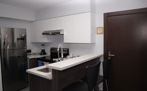 Fridge, microwave, oven, stovetop