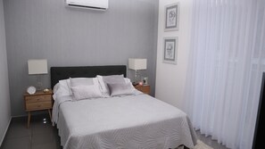 Iron/ironing board, WiFi, bed sheets, wheelchair access
