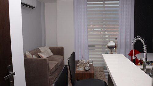 Luxury Apartment with beautiful Mountain View