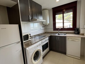 Frigorifero, microonde, forno, lavastoviglie