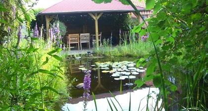 Komfortable Ferienwohnung mit Traumgarten