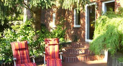 Komfortable Ferienwohnung mit Traumgarten