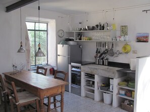 冰箱、炉灶、 茶具/咖啡用具、电热水壶