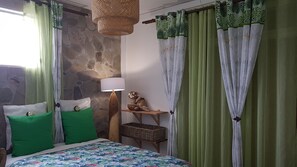 2 chambres, fer et planche à repasser, Wi-Fi, draps fournis