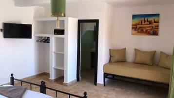 9 Schlafzimmer, Bügeleisen/Bügelbrett, Internetzugang, Bettwäsche