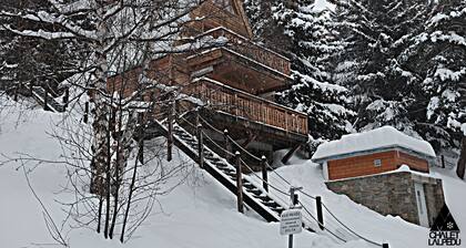 Beautiful south facing chalet up to 10 people