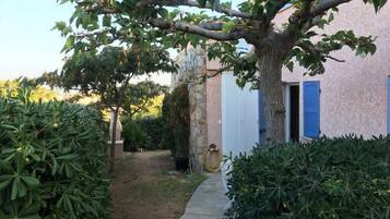 Enceinte de lâhĂ©bergement