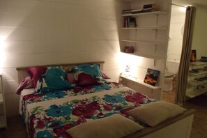 1 Schlafzimmer, Schreibtisch, Bügeleisen/Bügelbrett, kostenloses WLAN