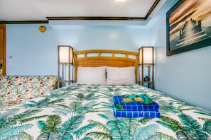 1 bedroom, desk, iron/ironing board, Internet