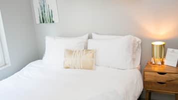 3 bedrooms, iron/ironing board, free WiFi, bed sheets