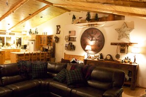 Smart TV, chimenea, videojuegos, reproductor de DVD
