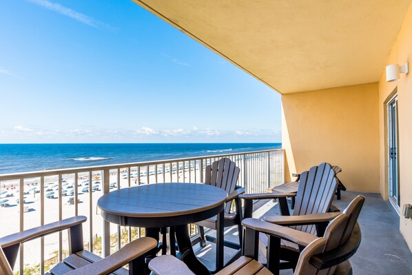 Outdoor dining - Seawind 506 Beach Front Condo - Amazing Views from 5th floor (Gulf Shores)