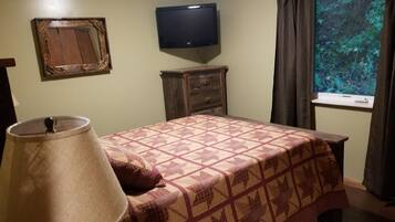 3 bedrooms, internet, bed sheets