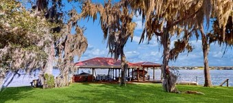 Espectacular 4 Habitaciones, 3 Baños, Capacidad Para 10 en el Hermoso Lago June