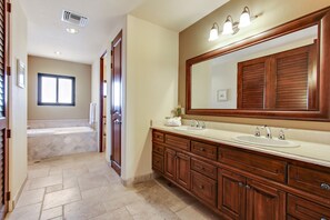 Handtücher, Seife, Toilettenpapier