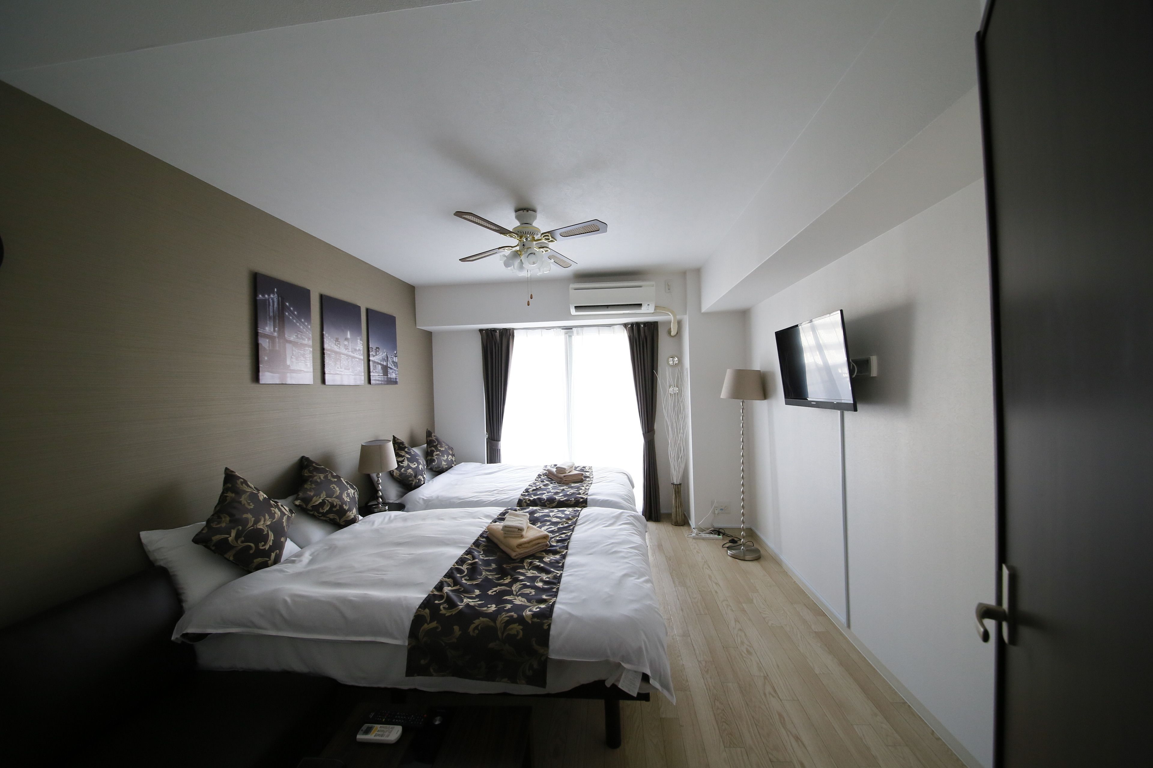 BR-502 | Soundproofing, iron/ironing board, WiFi (free), bed sheets