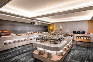 Free buffet breakfast  - Ramada by Wyndham Changsha Downtown (Changsha)