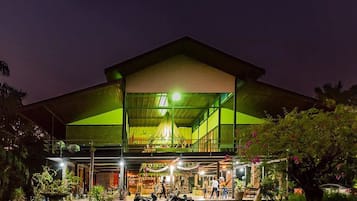 Ngoại thất