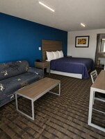 Decoración personalizada, muebles diferentes y escritorio