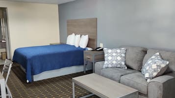 Quarto solteiro econômico, 1 cama King, para não fumantes | Individualmente decorados, individualmente mobiliados, escrivaninha