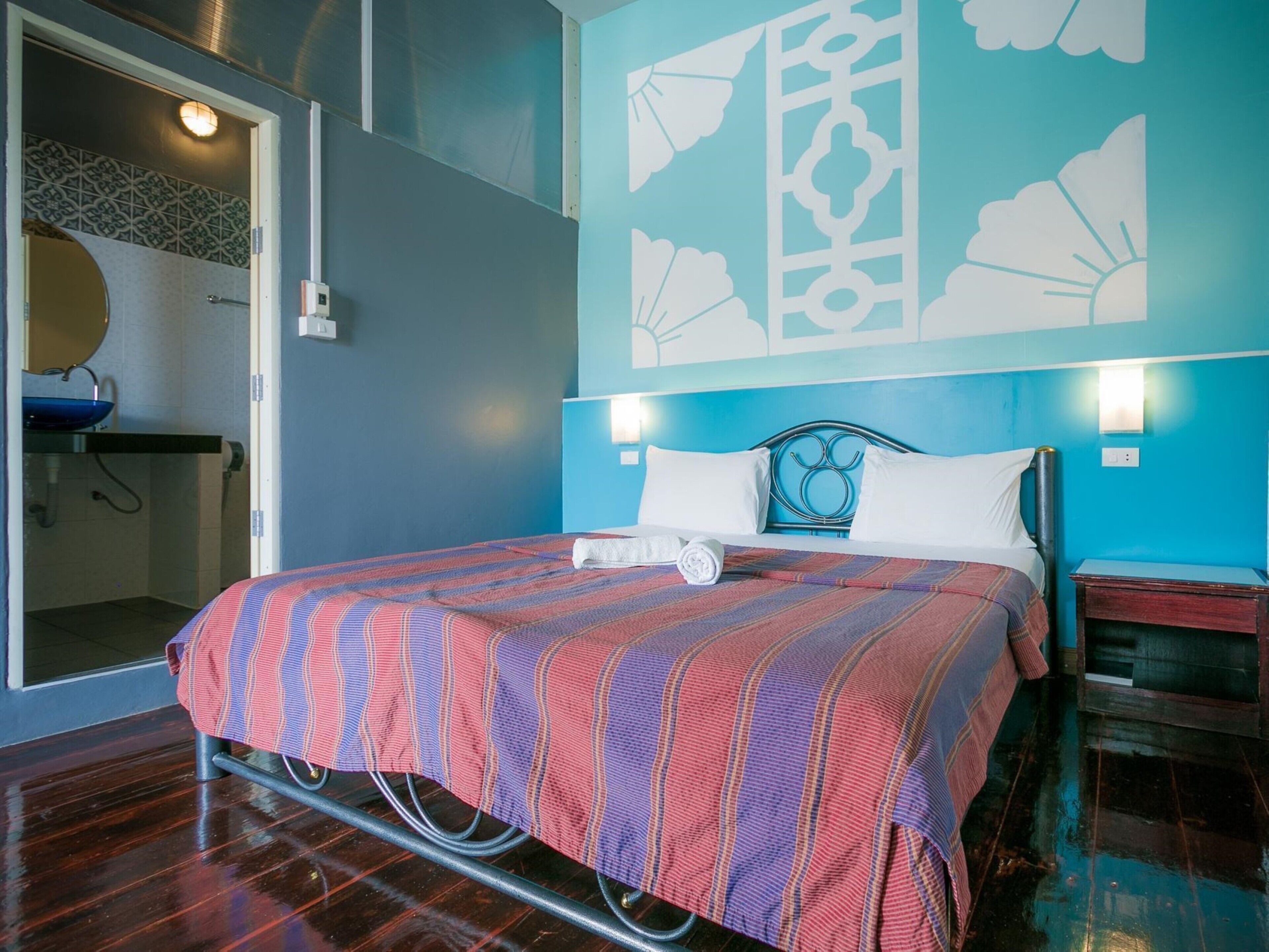 Superior Room | 1 bedroom, premium bedding, iron/ironing board (on request), WiFi (free)