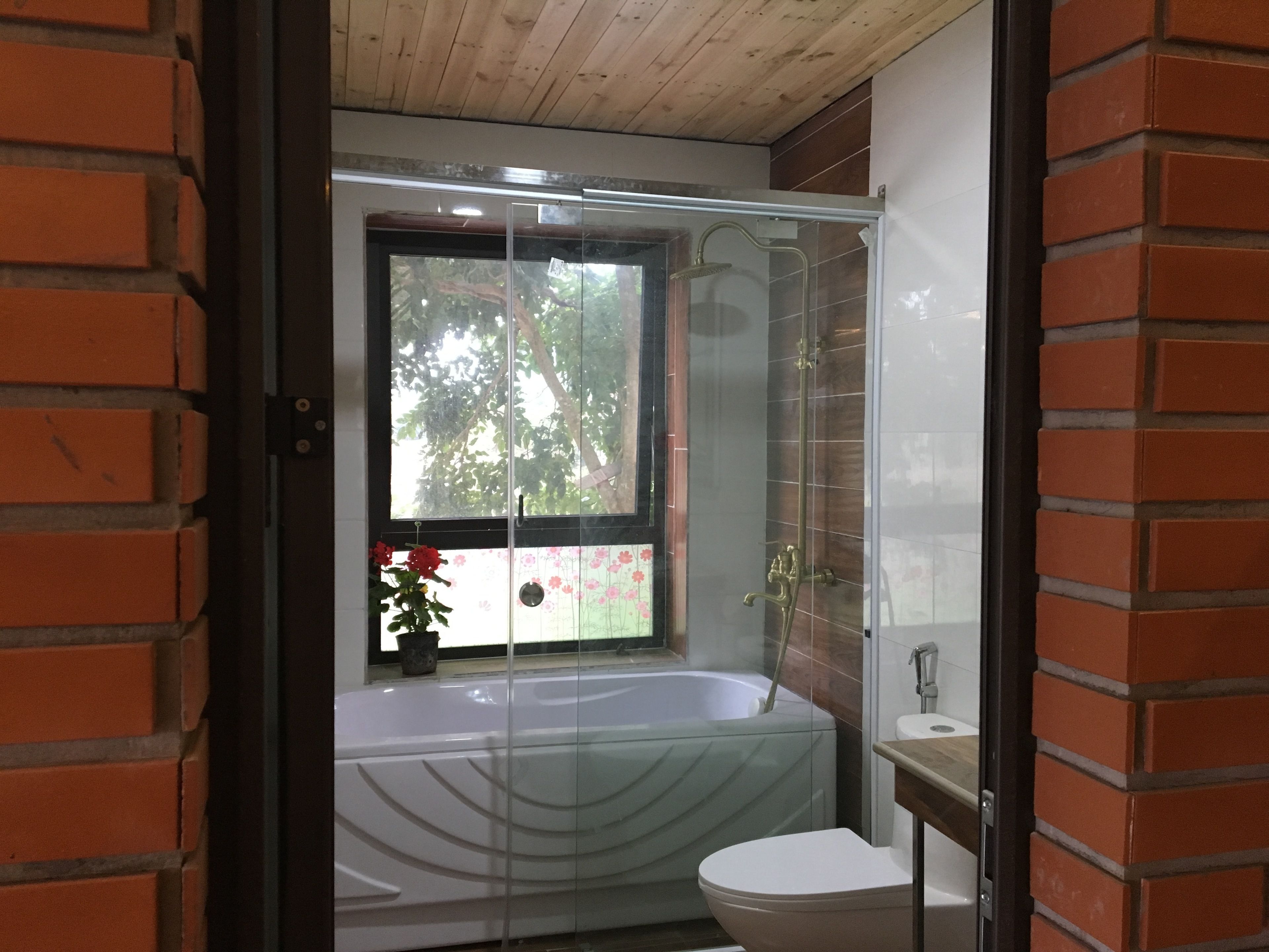 deluxe chalet, 1 bedroom, lake view, lakeside | minibar, desk, soundproofing, free wifi