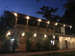 Pintu masuk hartanah