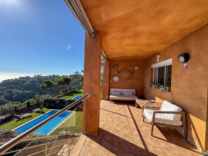 Property grounds - Holiday rental semidetached with swimming pool in Begur, Sa Tuna (Begur)