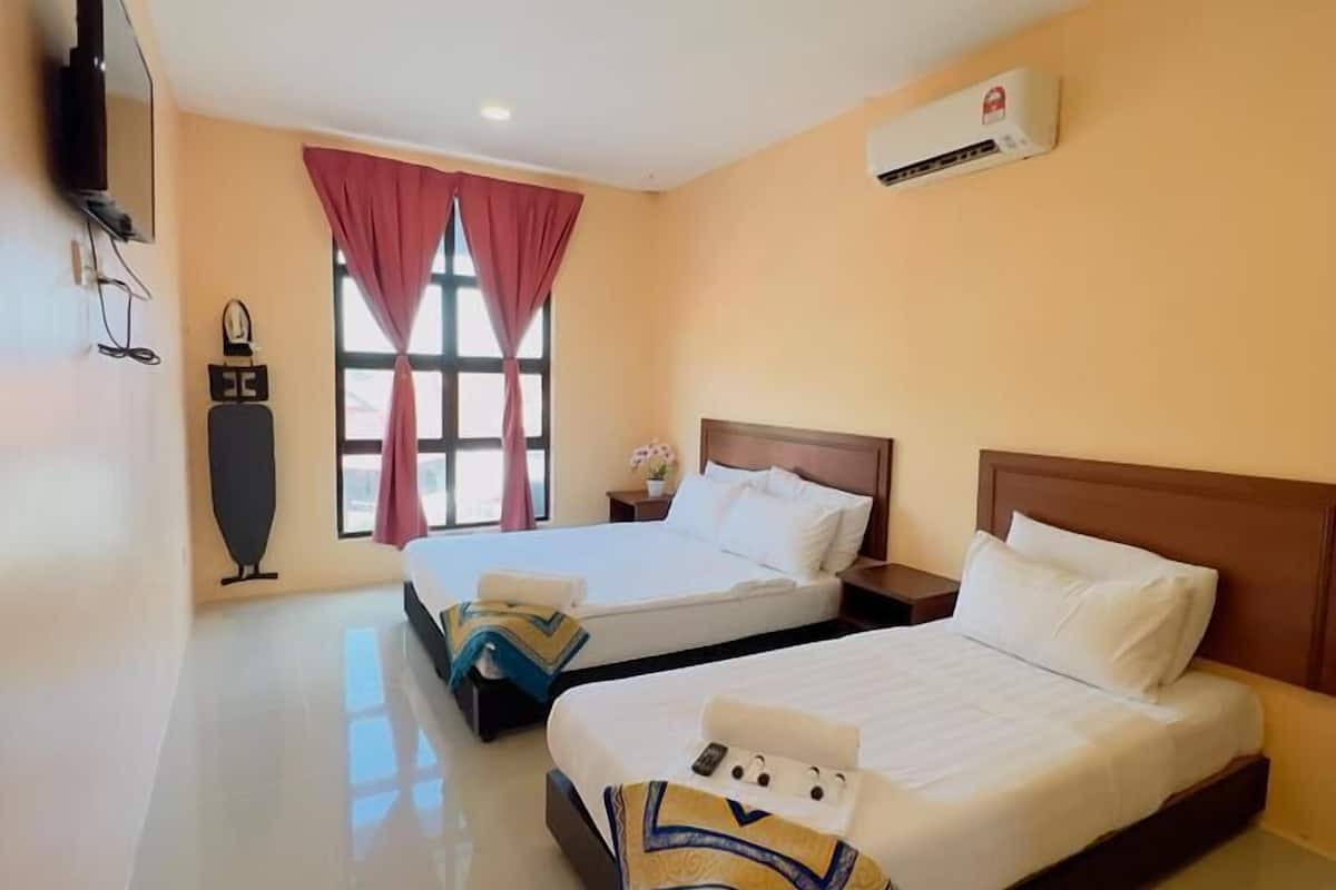 family room | living area | flat-screen tv