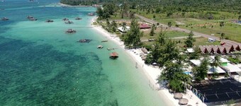 Madu Tiga Beach & Resort