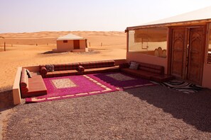 บริเวณภายนอก