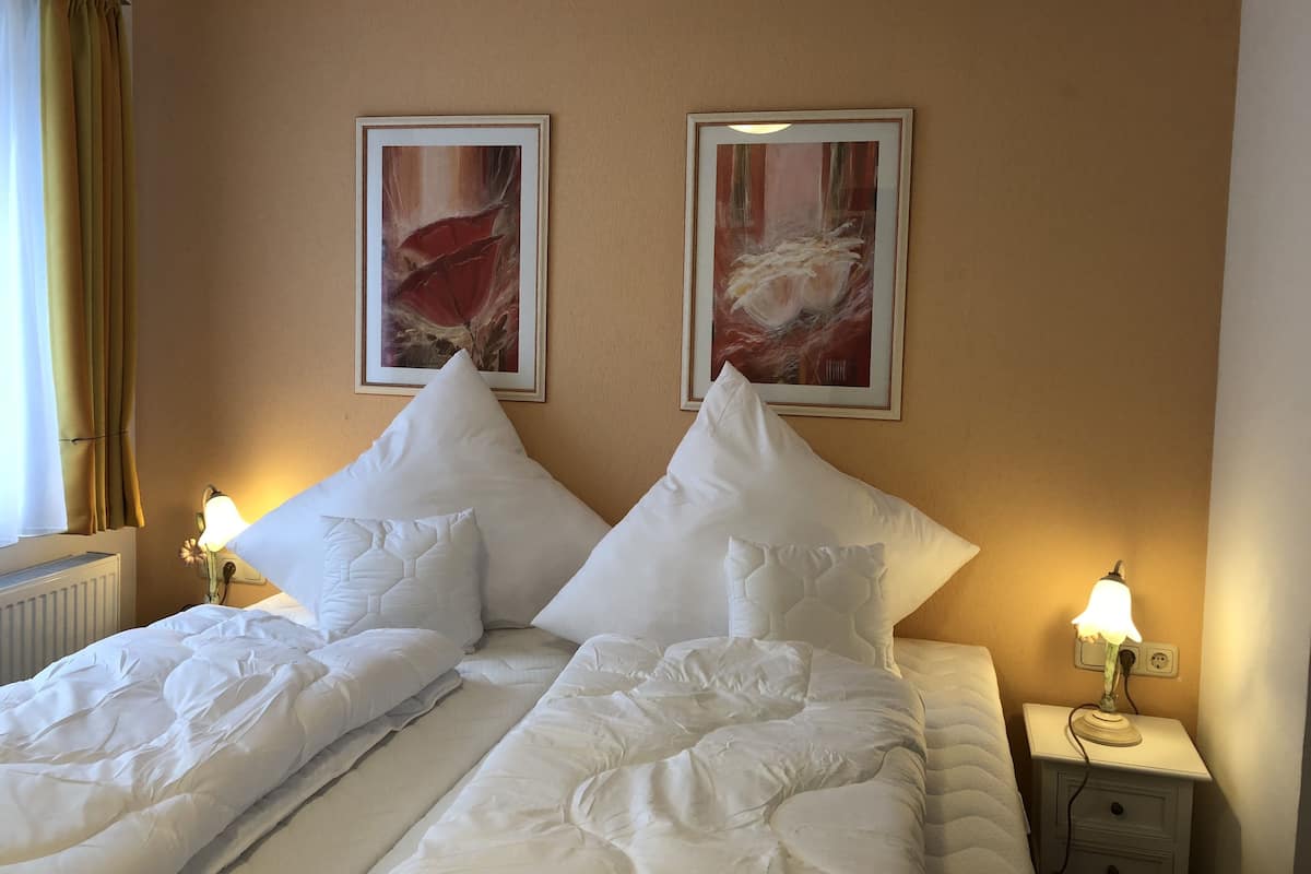 Habitación doble superior | Ropa de cama de alta calidad y camas Select Comfort