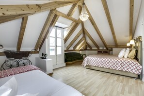 Family Suite, 1 King Bed with Sofa bed (Palace View 10) - LUXa Charmhouse Hotel (Sintra)