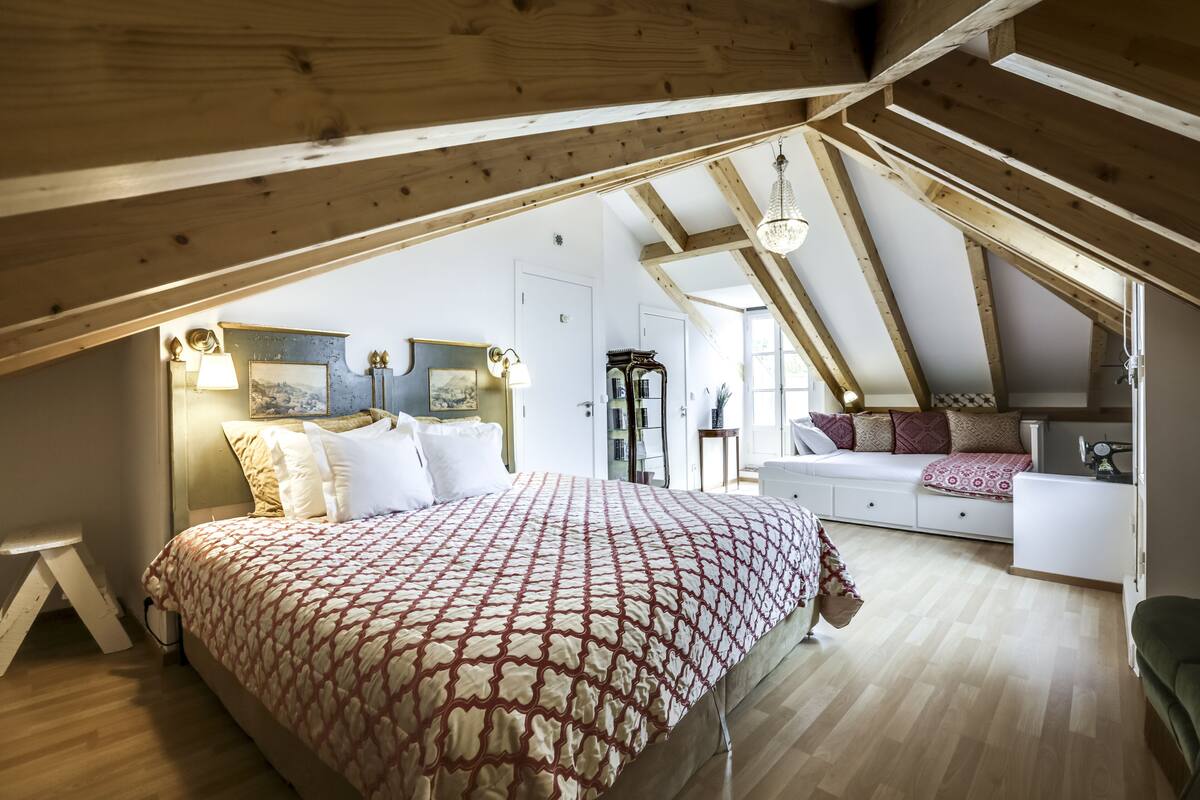 1 chambre, rideaux occultants, fer et planche à repasser