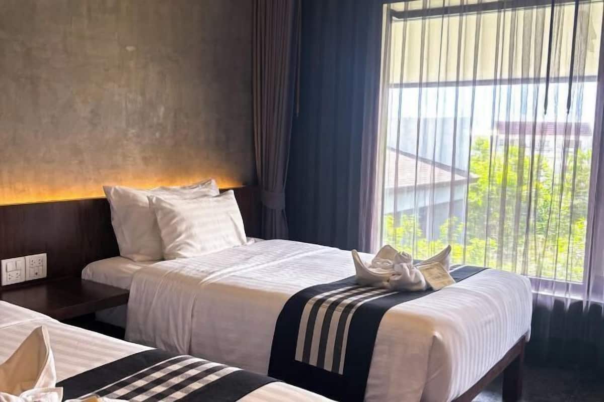 Minibar, in-room safe, desk, blackout drapes