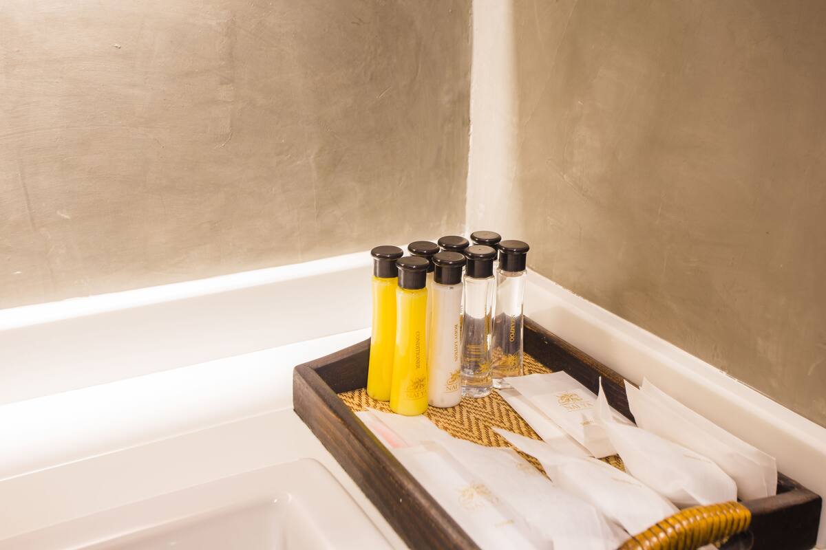 suite room | minibar, in-room safe, desk, blackout curtains