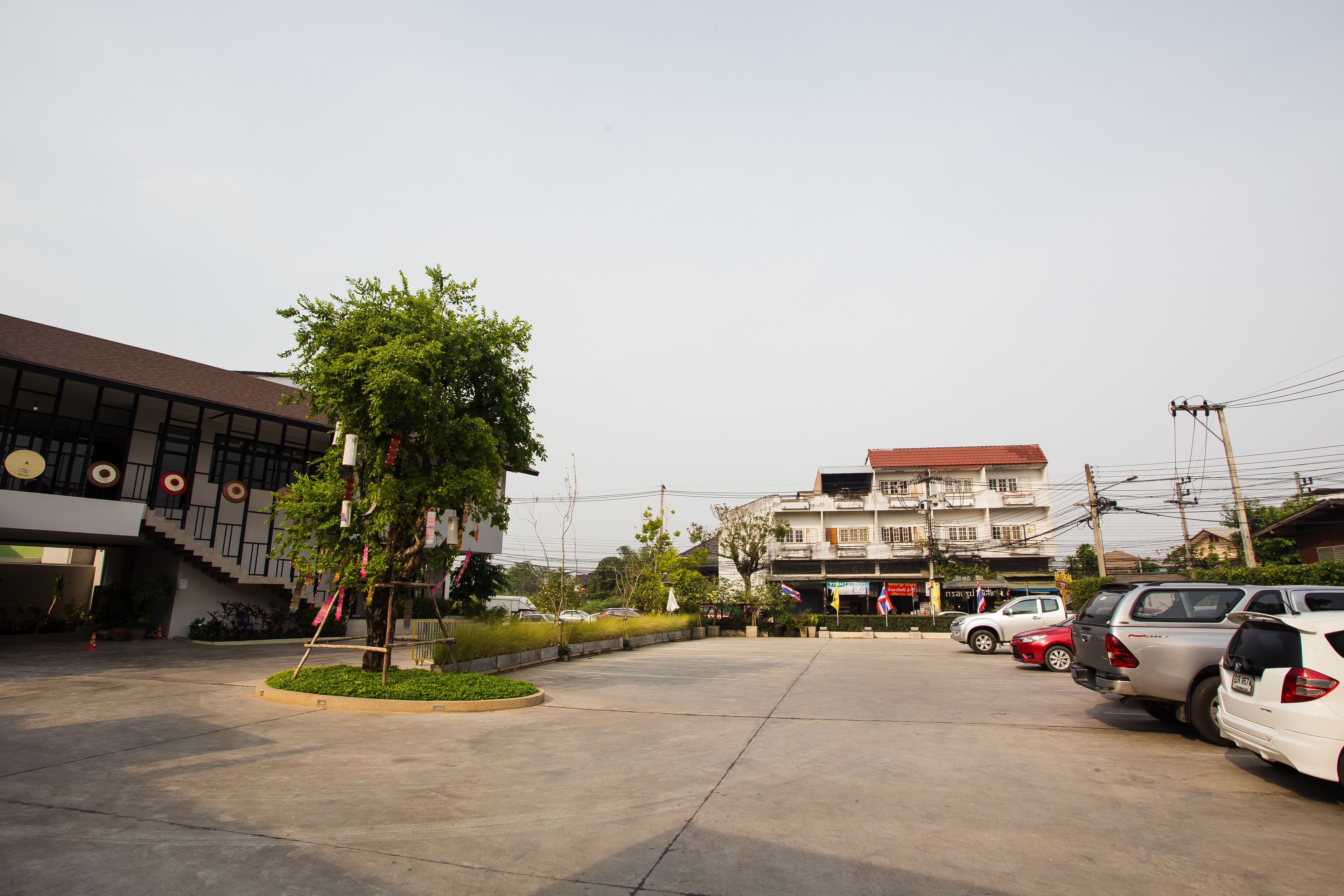 free self-parking, free valet parking