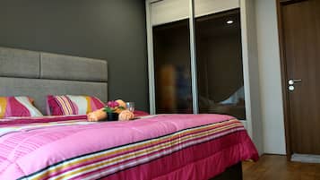 4 Schlafzimmer, Bügeleisen/Bügelbrett, kostenloses WLAN, Bettwäsche