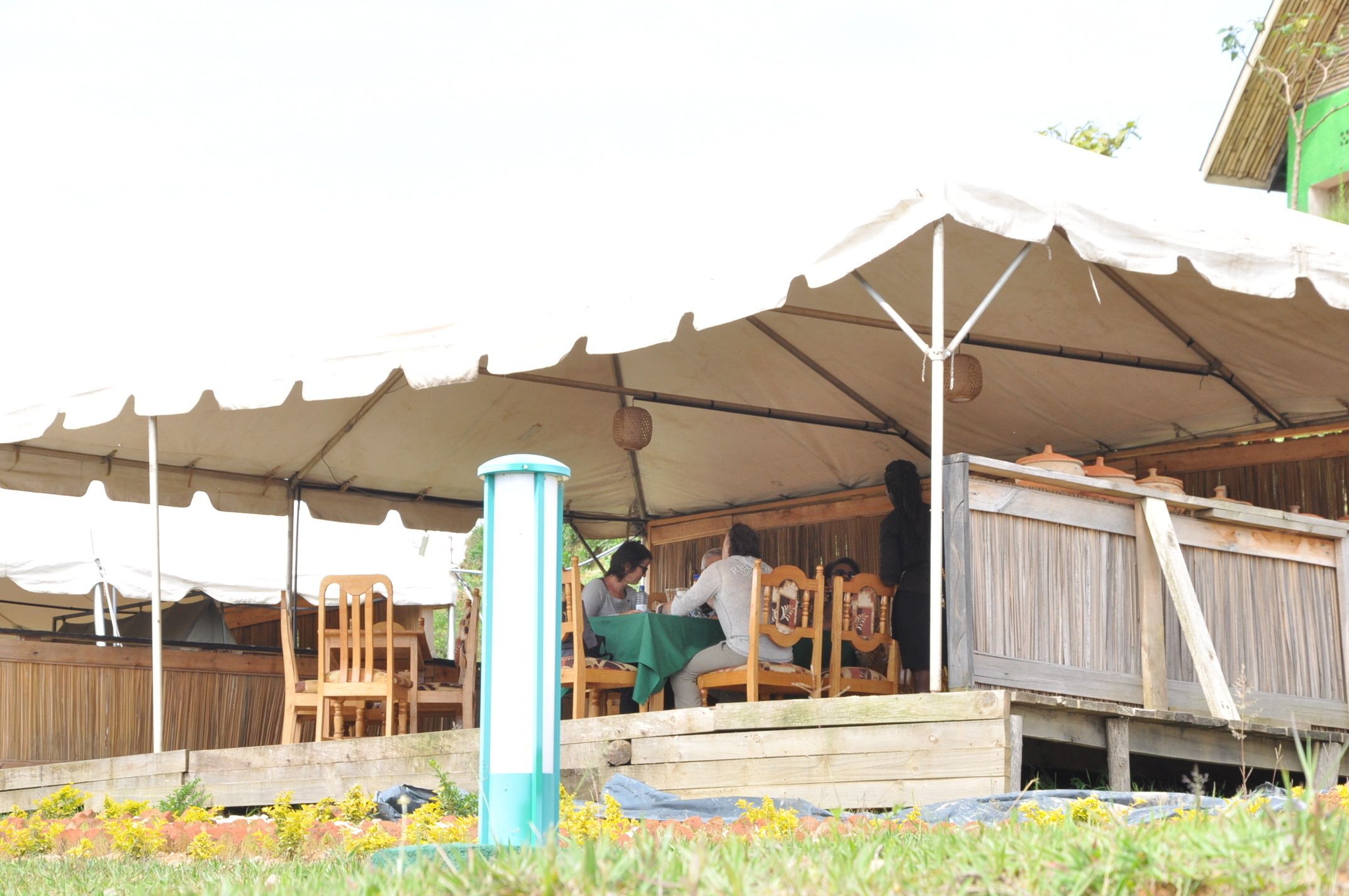 Breakfast, lunch, dinner served; local and international cuisine 