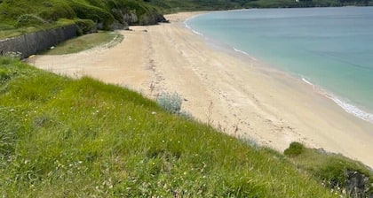 1-Bedroom House with Garden near Grands Sables Beach