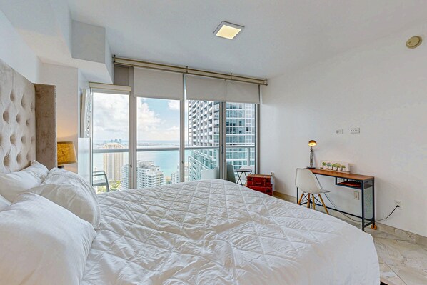 1 chambre, fer et planche à repasser, accès à Internet, literie fournie