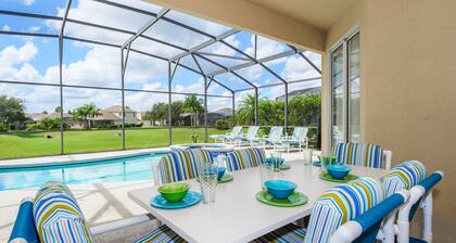 Luxury 5 BR 4.5 BA Villa - Large Pool Area and Spa, Not Overlooked, Games Room