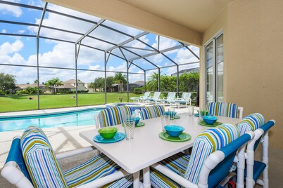 Luxury 5 BR 4.5 BA Villa - Large Pool Area and Spa, Not Overlooked, Games Room