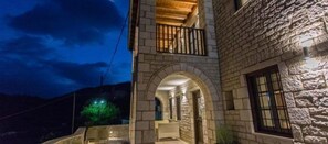 Presidential Villa (Andriano) | Terrace/patio - ABI Luxury Villas (Zagori)