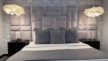 Classic Studio, Accessible | Premium bedding, down comforters, in-room safe, desk