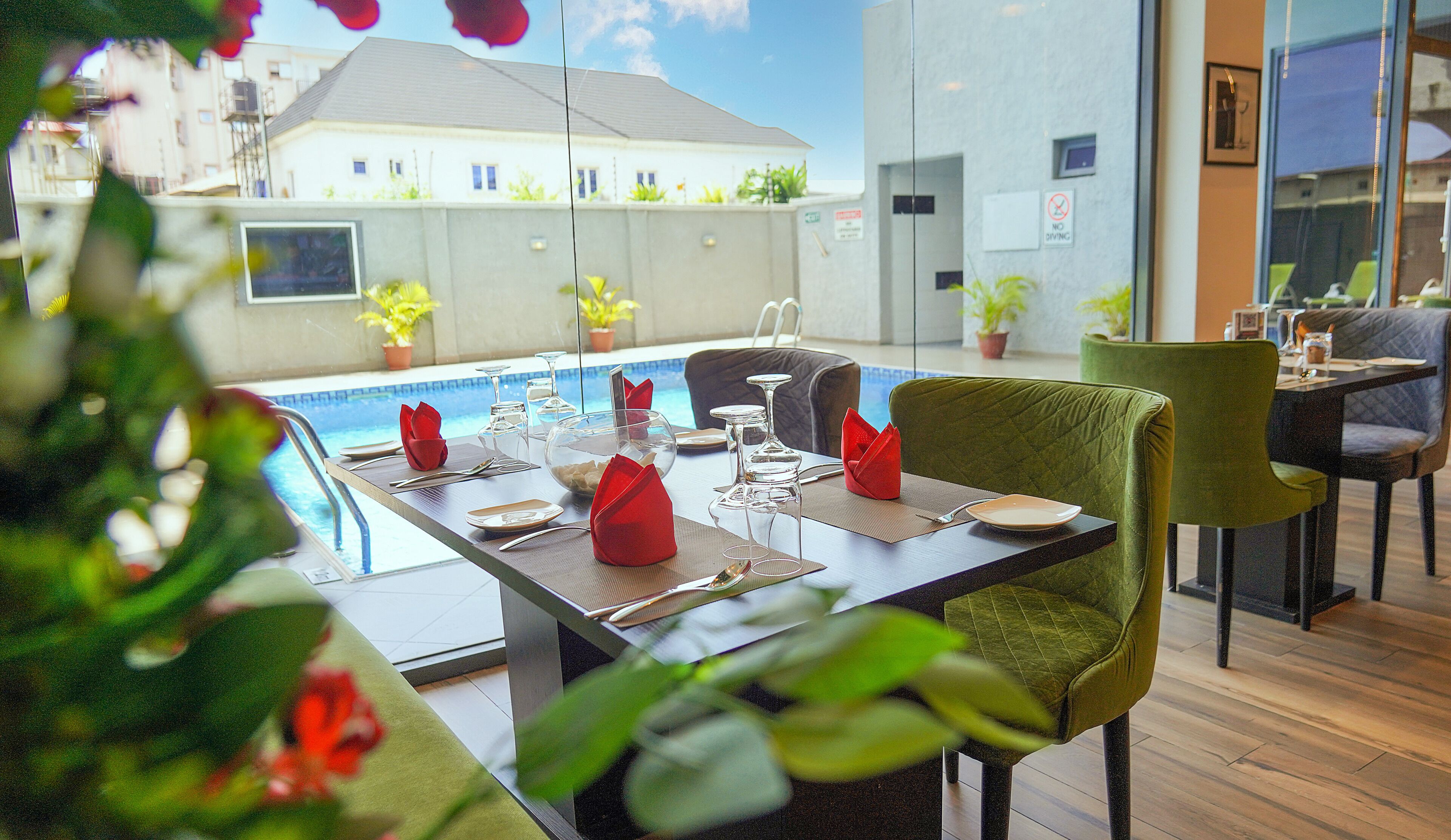 Breakfast, lunch, dinner served; pool views