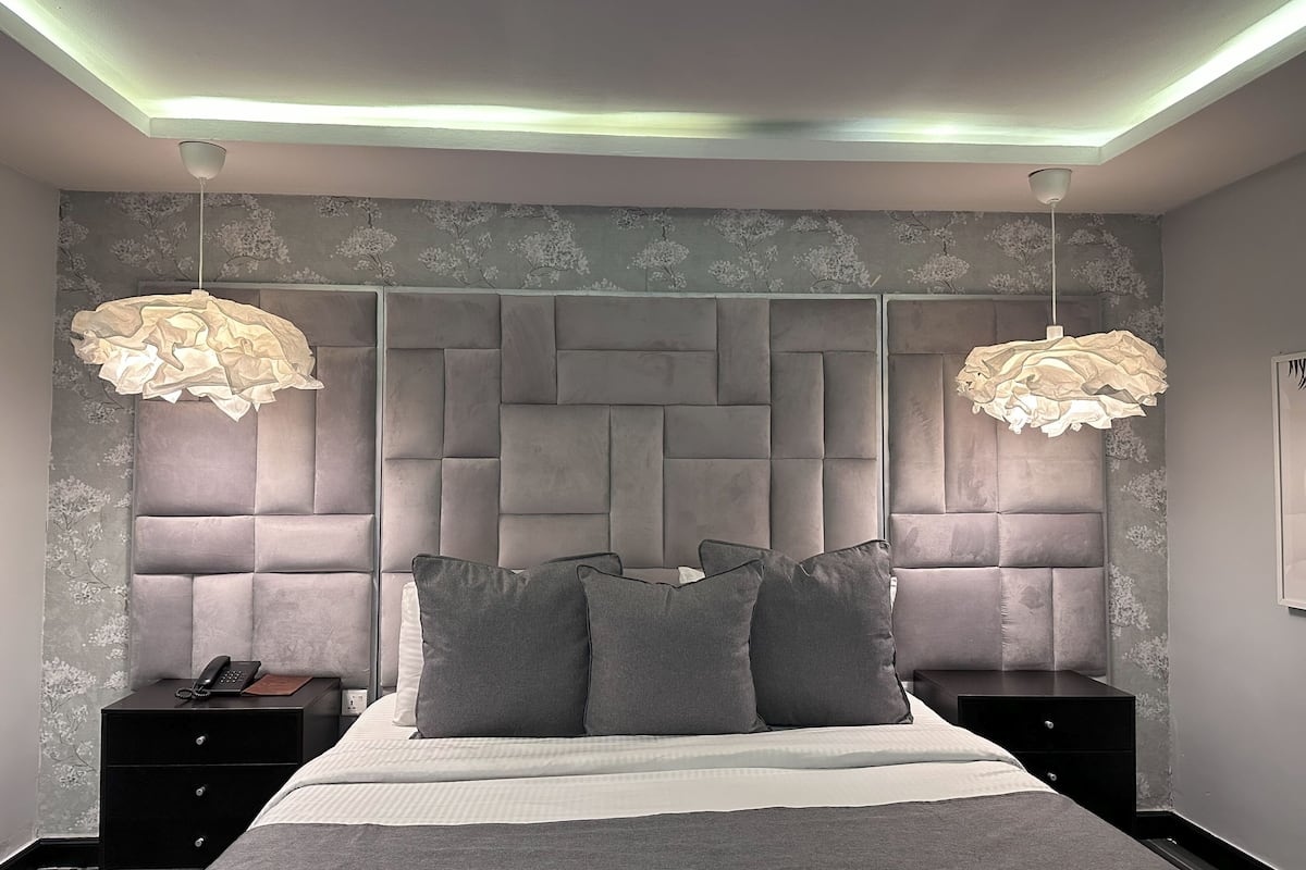 classic studio, accessible | premium bedding, down duvets, in-room safe, desk