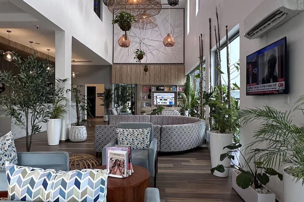 Mayhill Hotel