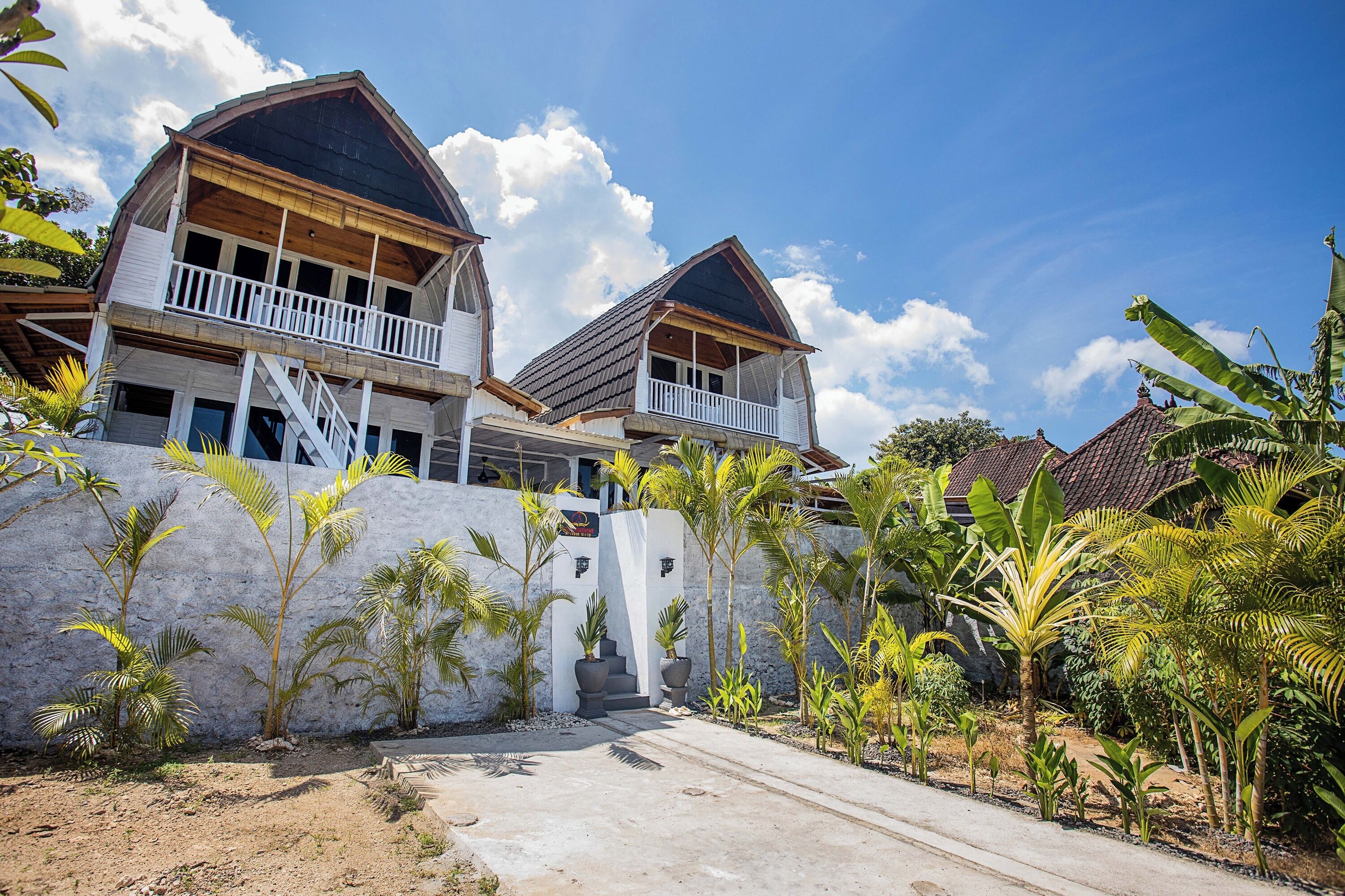 Kamar, 2 kamar tidur, dapur, pemandangan kolam renang | 1 kamar tidur, minibar, tirai kedap cahaya, dan Wi-Fi gratis